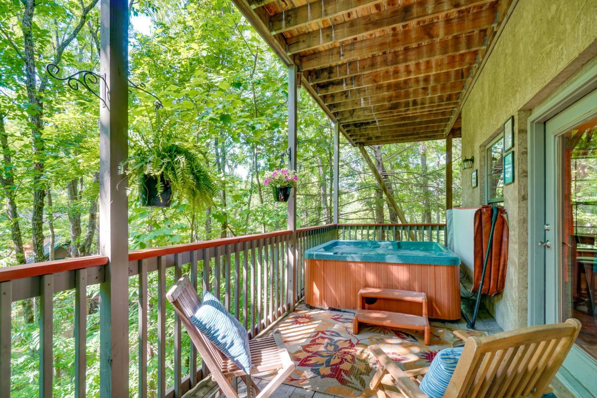 Smoky Mountain Cabin With Deck And Hot Tub! Pigeon Forge Esterno foto