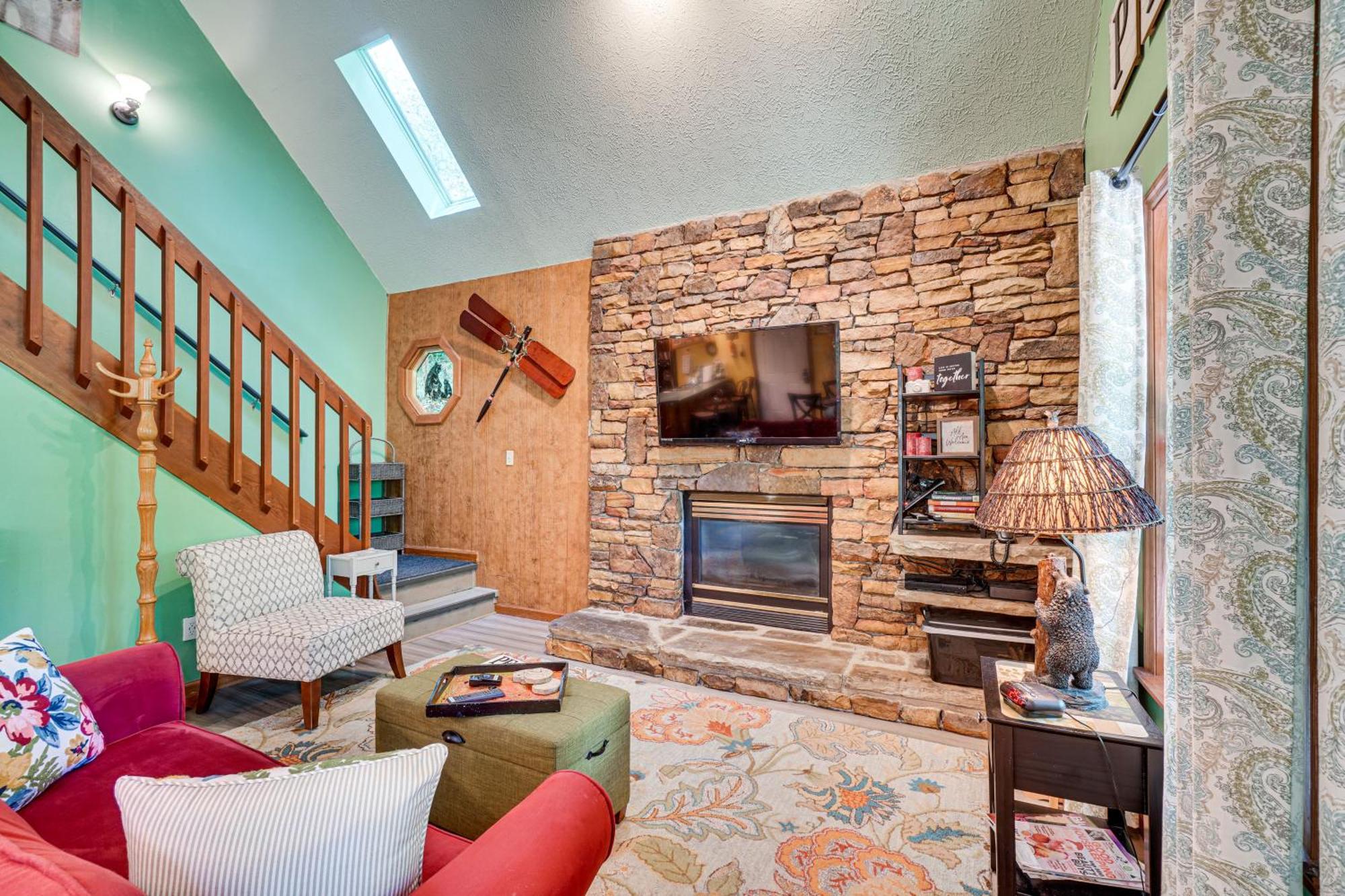 Smoky Mountain Cabin With Deck And Hot Tub! Pigeon Forge Esterno foto